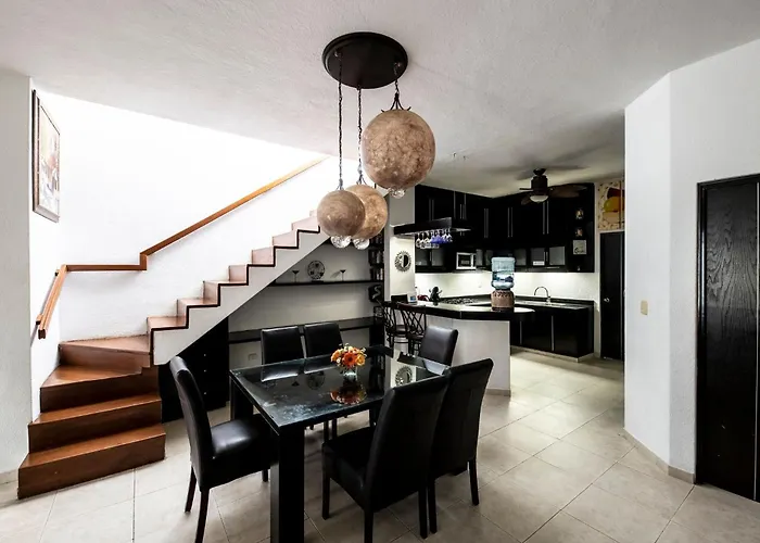 Сasa de vacaciones Penthouse Private Jacuzzi Bbq Family Friendly Maid Service *