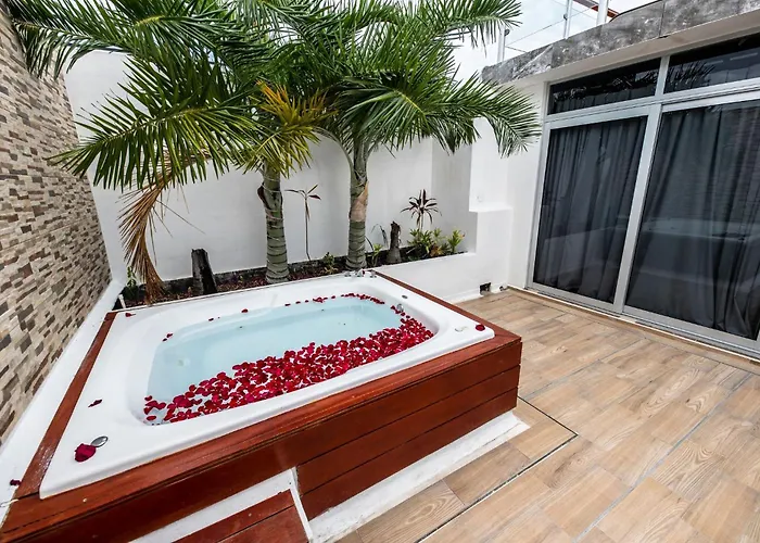 Penthouse Private Jacuzzi Bbq Family Friendly Maid Service Сasa de vacaciones *