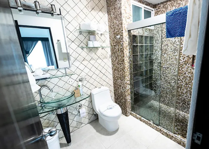 Сasa de vacaciones Penthouse Private Jacuzzi Bbq Family Friendly Maid Service *