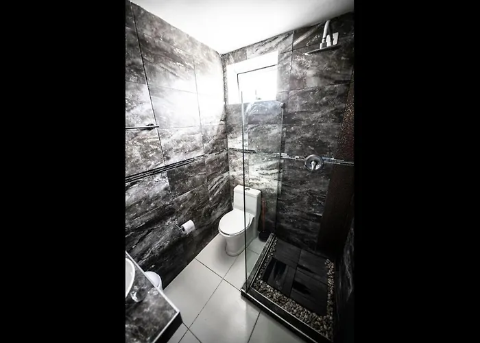Penthouse Private Jacuzzi Bbq Family Friendly Maid Service Сasa de vacaciones